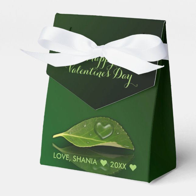 Lovely Heart-Shaped Water Droplet on Leaf Favour Box (Front Side)