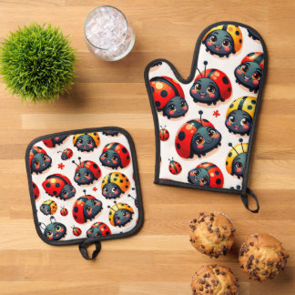 Lovely Ladybugs Oven Mitt & Pot Holder Set