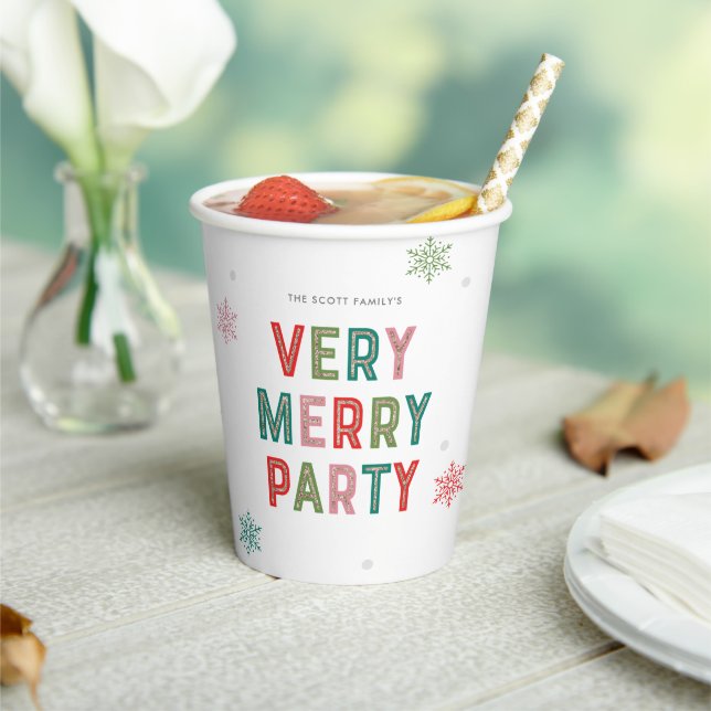 Lovely Lines Merry and Bright Holiday Party Cups (Insitu)