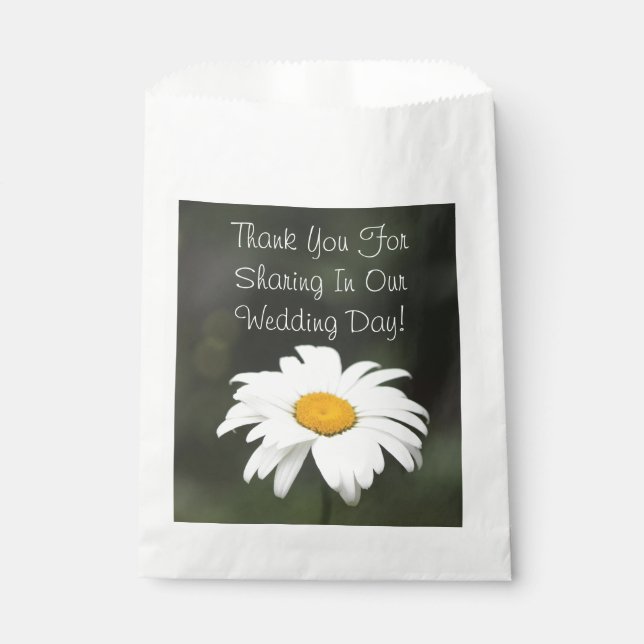 Lovely White Daisy Favour Bag (Front)