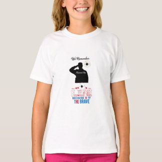 loves Memorial Day  T-Shirt