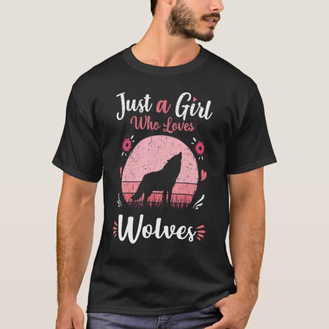 Loves Wolves wolf Face 11 T-Shirt (Front)