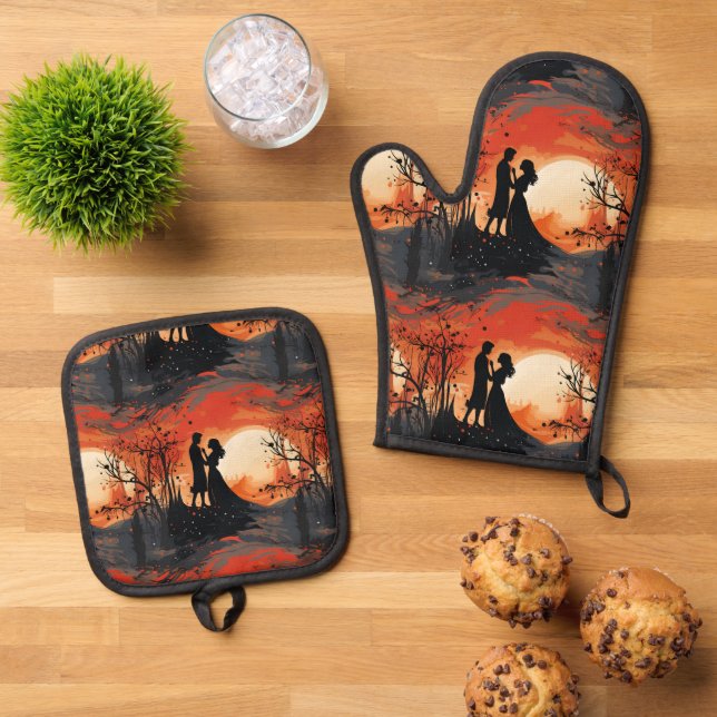 Loving Couple  Oven Mitt & Pot Holder Set (Top Down)