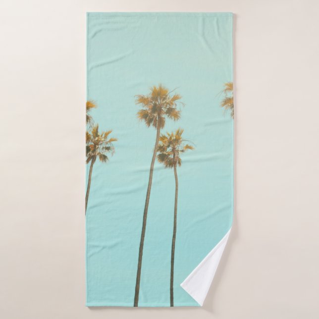 Low angle photography coconut tree bath towel (Bath Towel)