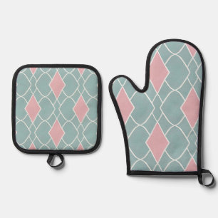 Lozenge Pattern Oven Mitt And Pot Holder Set
