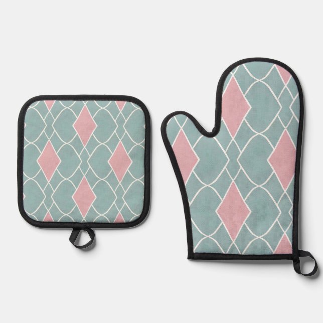 Lozenge Pattern Oven Mitt And Pot Holder Set (Front)