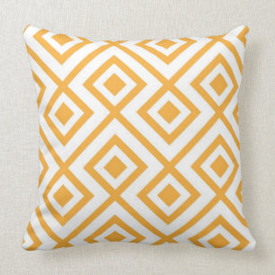 Lozenge shaped geometric pattern cushion