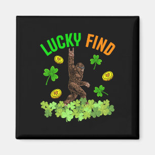 Lucky Find Bigfoot Happy St Patricks Day Shirt Fun Magnet