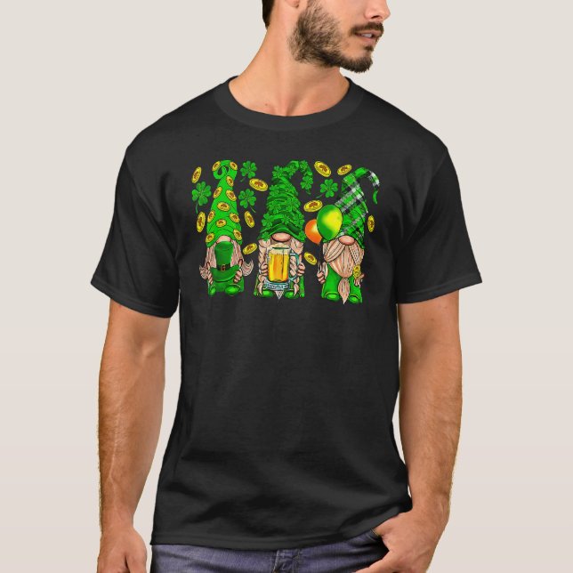 Lucky Gnomes Lovers Shamrock Clover Irish St Patri T-Shirt (Front)