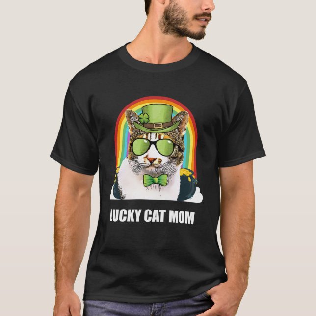 Lucky Japanese Bobtail Cat Mum St Patricks Day T-Shirt (Front)