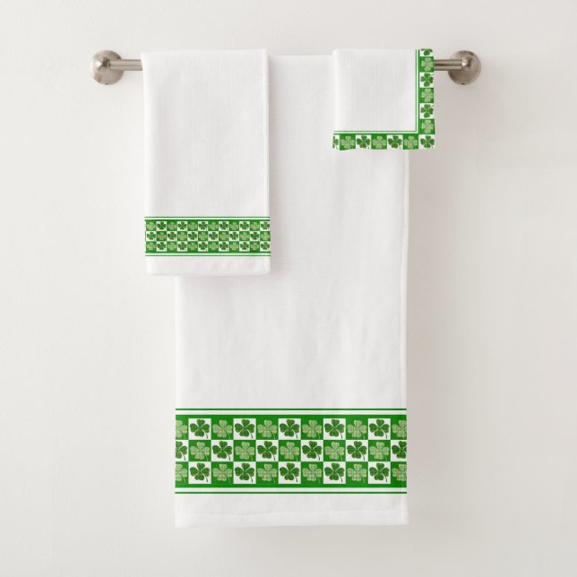 Lucky Shamrocks Bath Towel Set (Insitu)