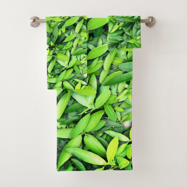 Lush Green Leaves Pattern – Nature Botanical  Bath Towel Set (Insitu)