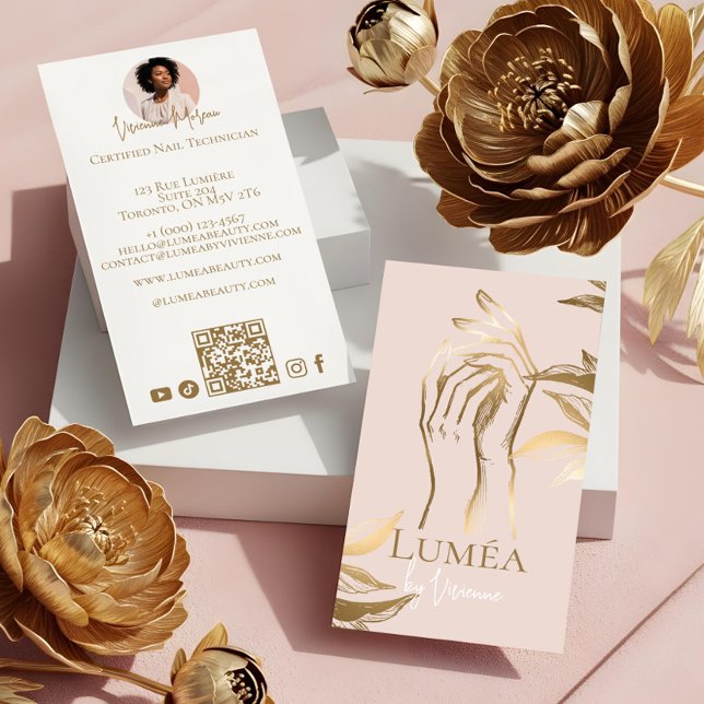 Luxury Blush Pink Gold Beauty Nail Manicure Studio Business Card (Luxury Blush Pink Gold Beauty Nail Manicure Studio Business Card)