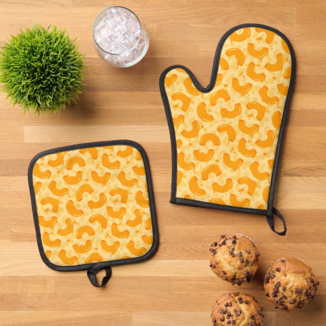 Macaroni and Cheese Pattern Oven Mitt & Pot Holder Set (Top Down)