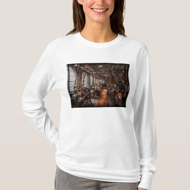 Machinist - A fully functioning machine shop T-Shirt (Front)