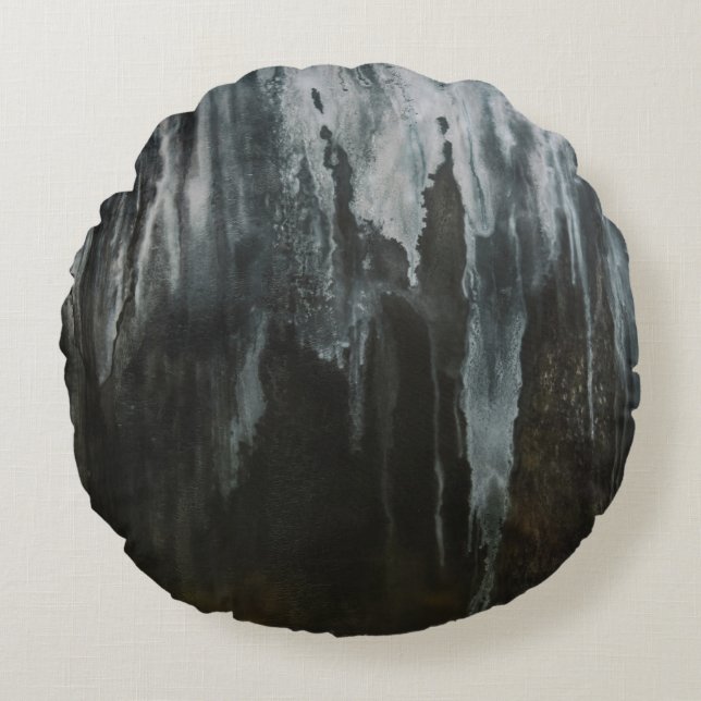 Macro photography of ice formation round cushion (Front)