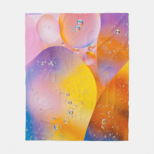 MACRO PHOTOGRAPHY OF WATER AND SUNFLOWER OIL IN DI FLEECE BLANKET