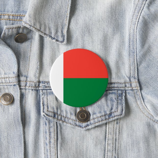 Madagascar flag 7.5 cm round badge (In Situ)