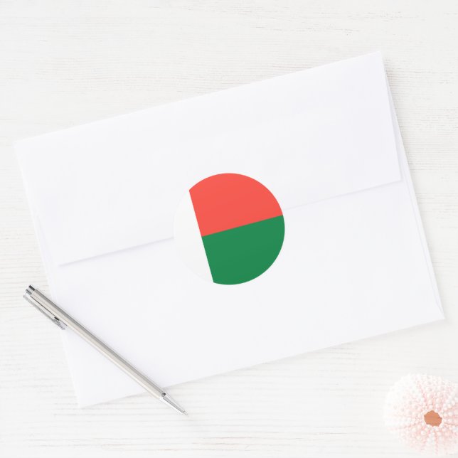 Madagascar flag classic round sticker (Envelope)