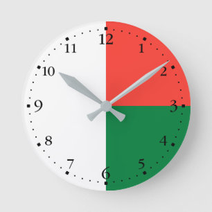 Madagascar Flag Round Clock