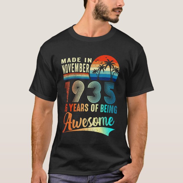 Made In December 1935 86 Years Of Being Awesome Vi T-Shirt (Front)