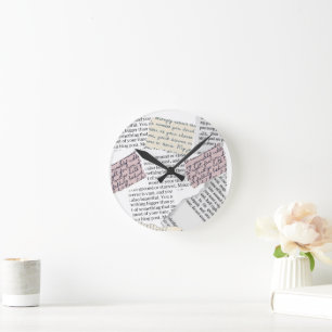 Magazine Aesthetic – Retro Editorial Style Round Clock