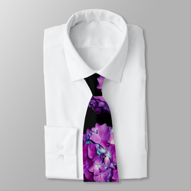 Magenta hydrangea tie (Tied)