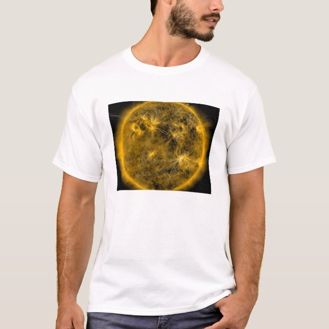 Magnetic field lines on the Sun T-Shirt (Front)