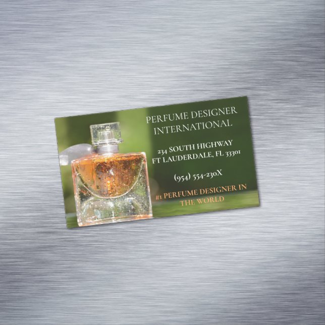 Magnetic perfume designer store perfume bottle  	Magnetic business card (In Situ)