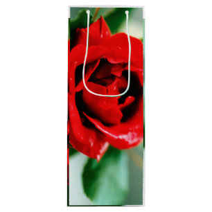 Magnificent red rose with morning dew drops wine gift bag