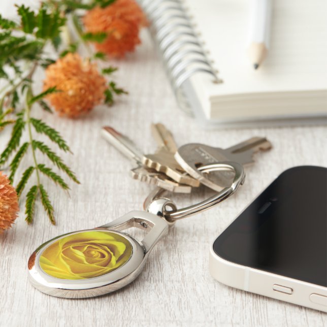 Magnificent yellow rose macro picture key ring (Side)