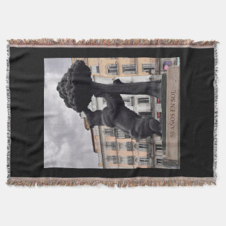 Magroño bear  throw blanket