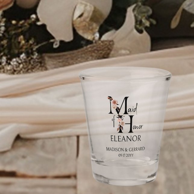 Maid of Honour Neutral Floral Letter Bridal Party Shot Glass (Bridal party gift to personalize for your Maid of Honor)