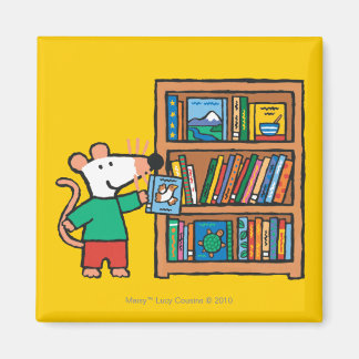 Maisy and a Bookshelf of Books Magnet