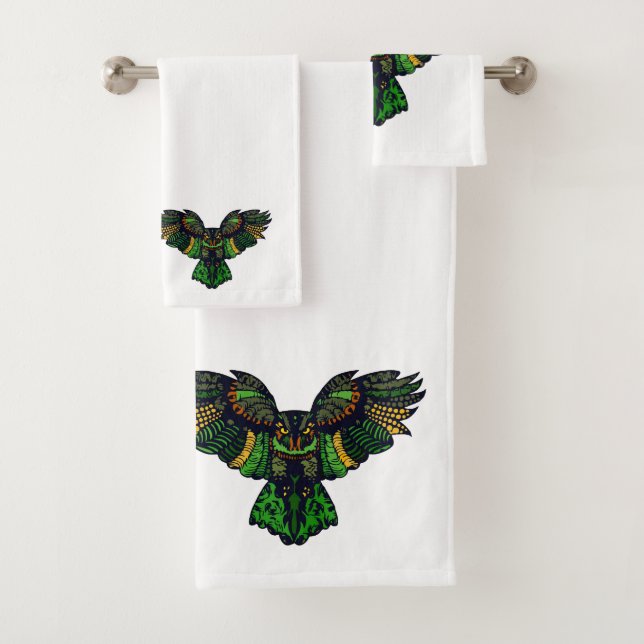Majestic Emerald Owl Bath Towel Set (Insitu)