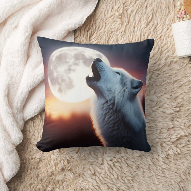 Majestic Wolf Howling at Moon.  Cushion (Blanket)