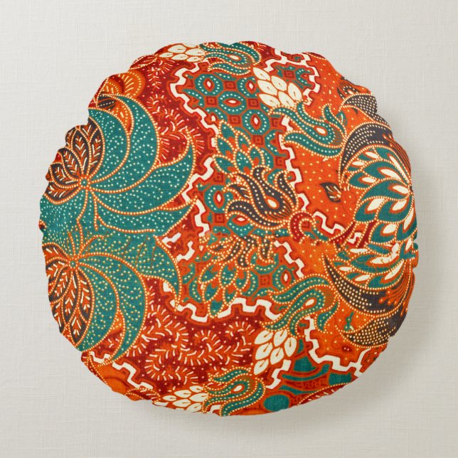 Malaysian Batik: Beautiful Art Pattern. Round Cushion (Front)