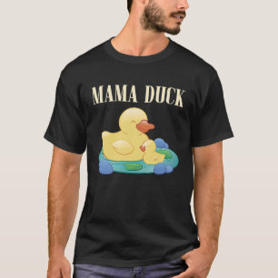Mama Duck and Yellow Duckling Swimming Cute Duck M T-Shirt