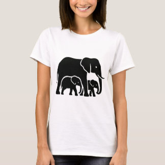 mama elephant design T-Shirt