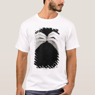 Man signing letter b in British sign language, T-Shirt