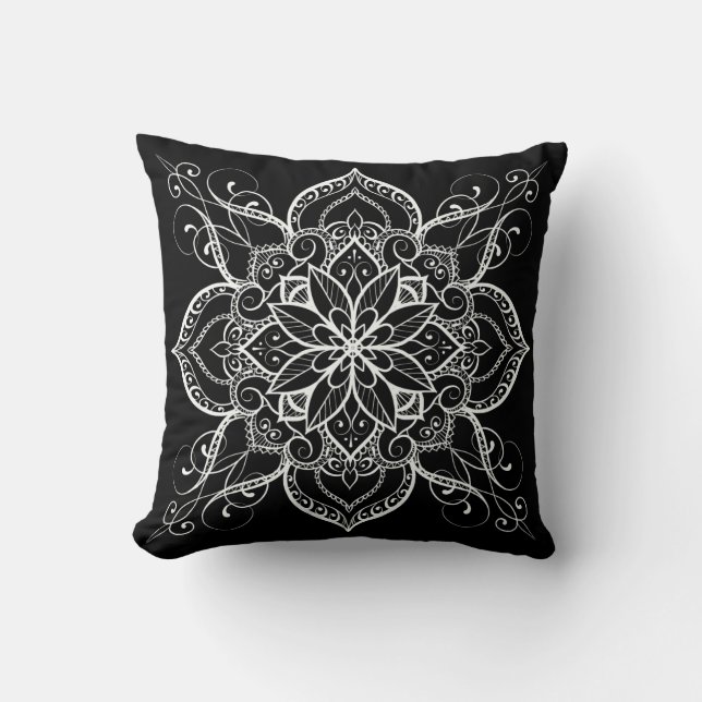 Mandala flower extended cushion (Front)
