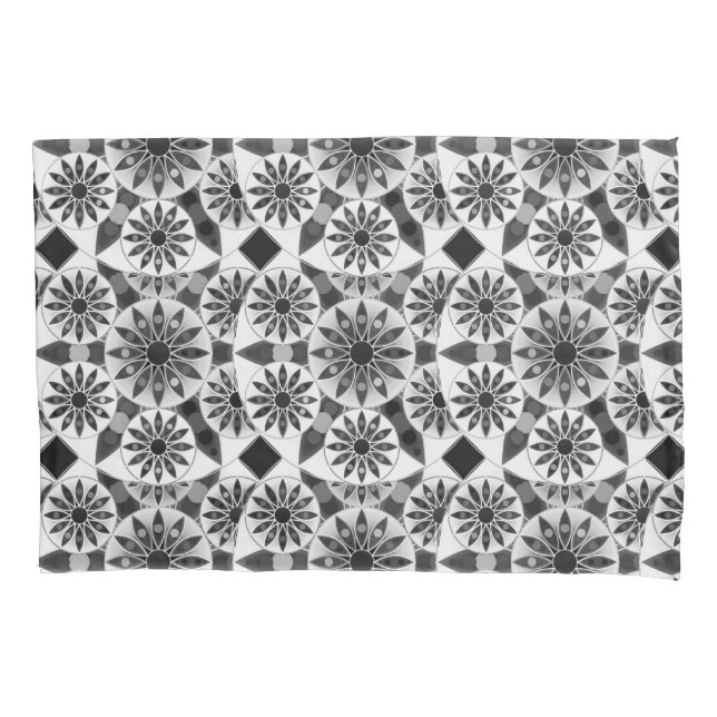 Mandala pattern , black, white and grey / grey pillowcase (Front)