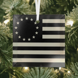 Manga, Betsy Ross Flag or Circle American Flag Glass Tree Decoration