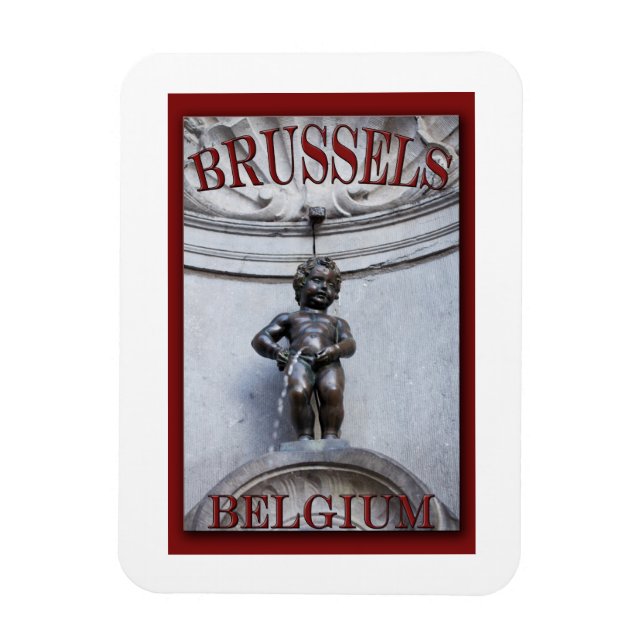 Mannekin Pis in Brussels Magnet (Vertical)