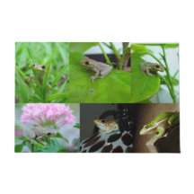 Many baby Tree Frogs Doormat