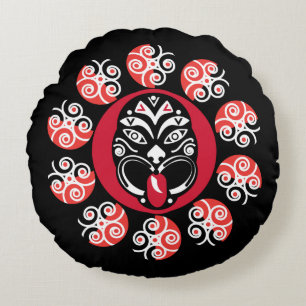 Maori Haka   New Zealand   Native Art   Decor Tabl Round Cushion