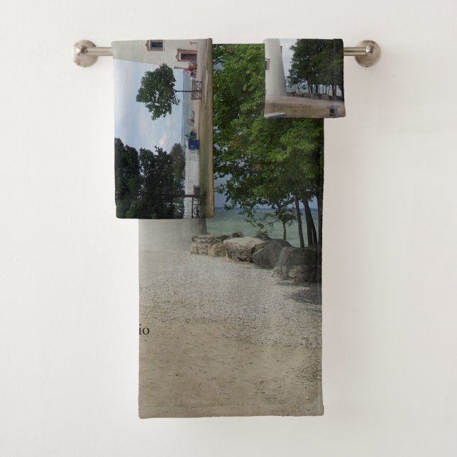 Marblehead Lighthouse towel set (Insitu)