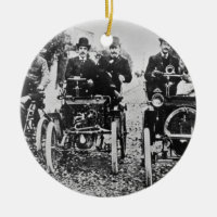 Marcel (d.1903) and Louis (1877-1944) Renault driv