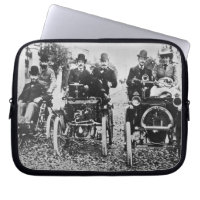 Marcel (d.1903) and Louis (1877-1944) Renault driv