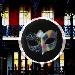 Mardi Gras Mask Harlequin, Scrollwork Pattern  3 Cm Round Badge